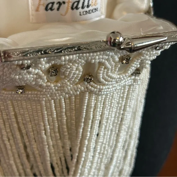 Farfalla London Elegant White Beaded Evening Bag - Picture 8 of 9
